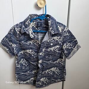 EUC Baby Gapp‎ crashing waves, short sleeve, button up collared shirt sz 3T